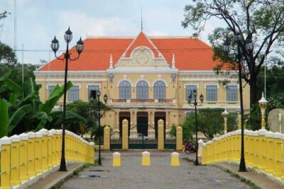 Battambang Day Trip from Siem Reap-Bamboo Train, Bats Cave - Morning start from Siem Reap to Battambang