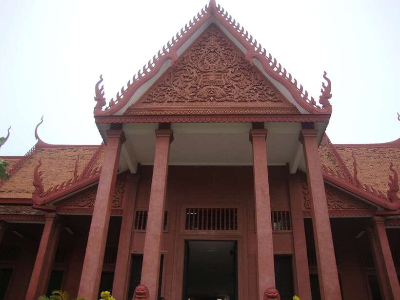 Best of Phnom Penh: Half-Day Private City Tour - Should you book the Best of Phnom Penh half-day private tour?