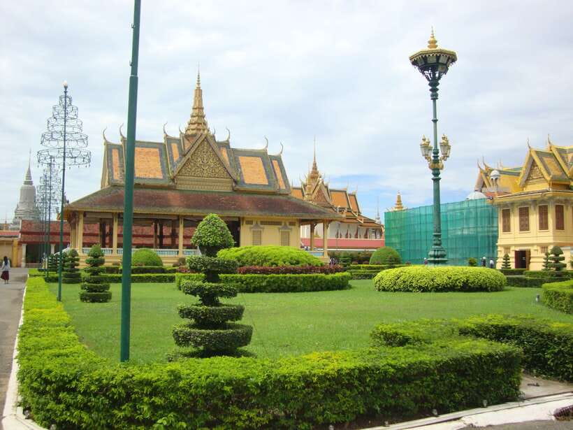Best of Phnom Penh: Half-Day Private City Tour - National Museum: Khmer sculpture from before and after Angkor