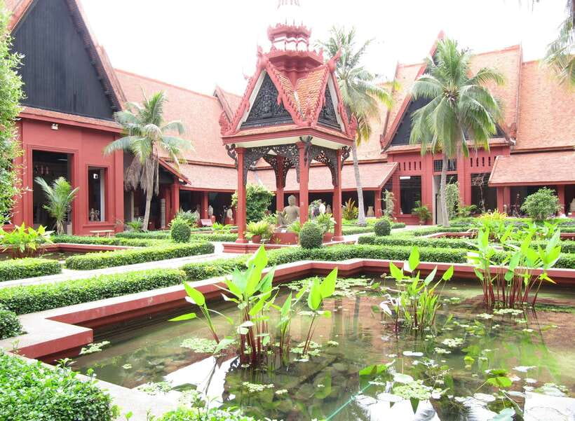 Best of Phnom Penh: Half-Day Private City Tour - Who should book this private city tour?