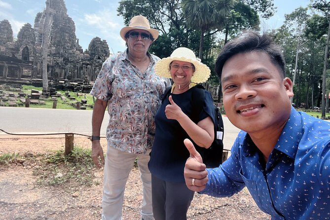 Best Private taxi Phnom Penh to Siem Reap - English Speaking - Comfort on the Road: Air-Conditioned Cars You Can Actually Live In