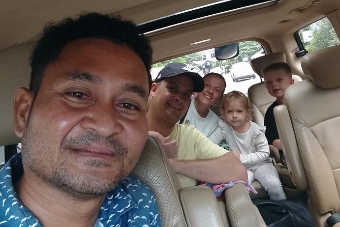 Cambodia Taxi Service - Royal Palace pickup and the calm-start advantage