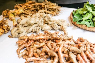 Cooking Class in Phnom Penh - From 5:15 to 5:30: Cutting Spices and Pounding Them Into Paste