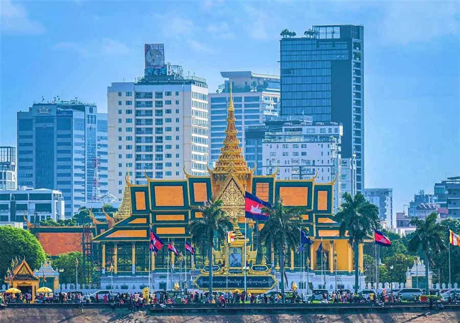 Day trip from Sihanoukville to Phnom Penh for Cruise Ship - Best for cruise passengers, first-timers, and history-aware sightseers