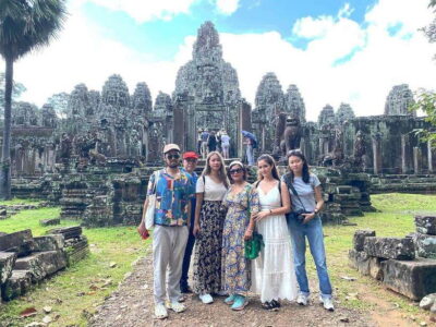 Explore Angkor Temple Sunset With Tour Guided - Morning Start at the South Gate: Khmer Symbolism Comes First