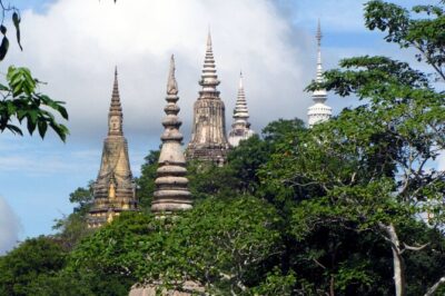 ( Free eSim) Oudong Mountain Full Day Tour - From Phnom Penh - Getting there from Phnom Penh: shared transport and a smooth start