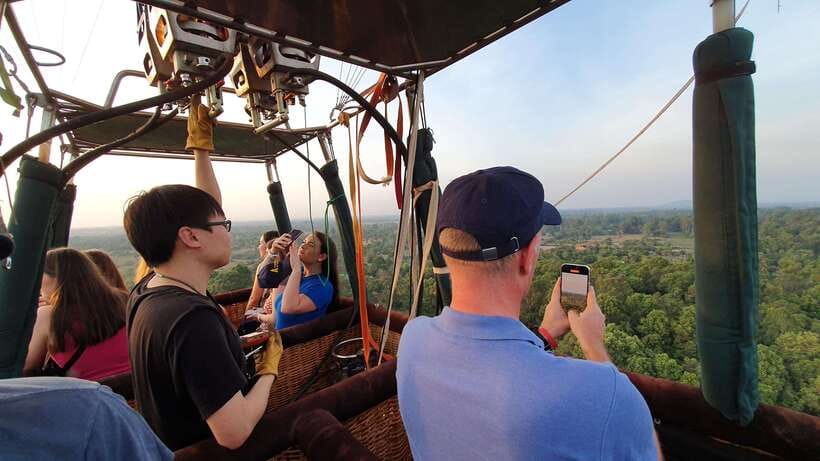 From Krong Siem Reap: Angkor Hot Air Balloon Ride w/ Pickup - Pre-flight photo stop and sightseeing: what you’re really using this time for