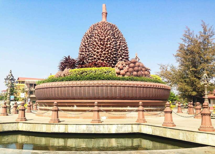 From Phnom Penh: Kampot and Kep Day Trip with English Guide - Kep Beach Photo Stop: Quick Coastal Air, Big Photo Payoff