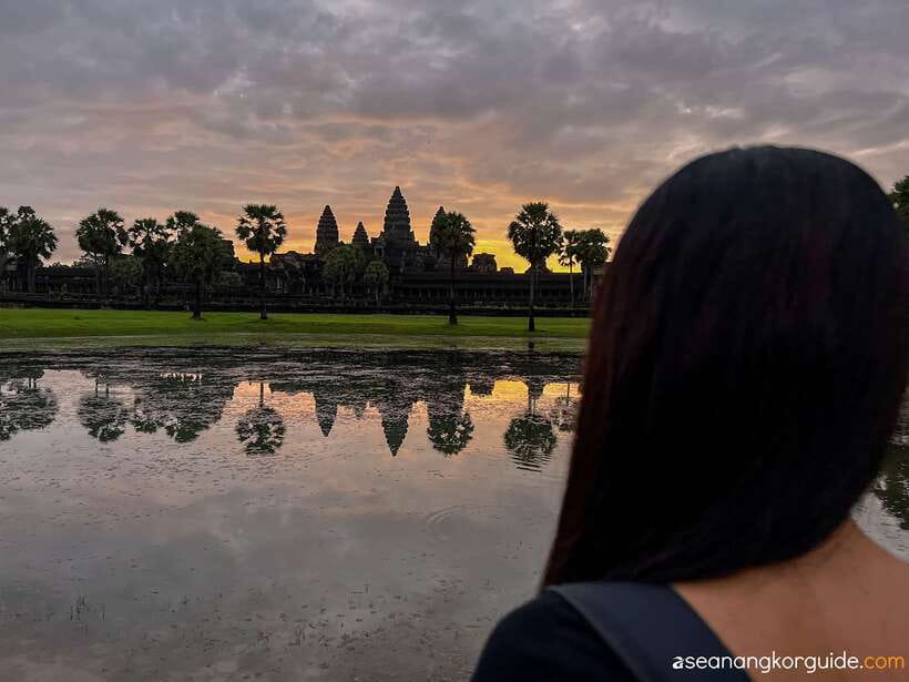 From Siem Reap: Angkor Wat Sunrise and Temples E-Bike Tour - Angkor Wat at First Light: 90 Minutes Inside the Main Temple