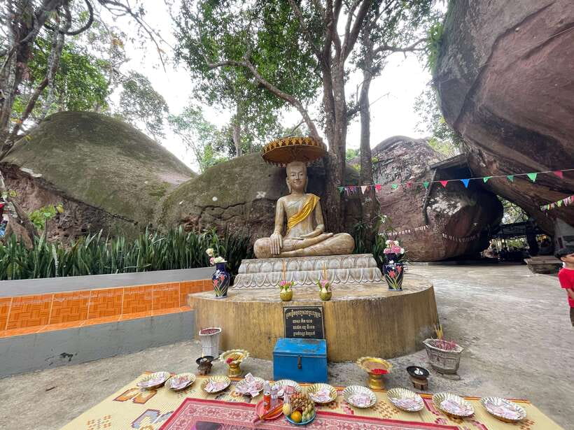 From Siem Reap: Banteay Srei and Kulen Waterfall Guided Tour - Lunch Plus Small Food Moments: Palm Cake and Seasonal Fruit