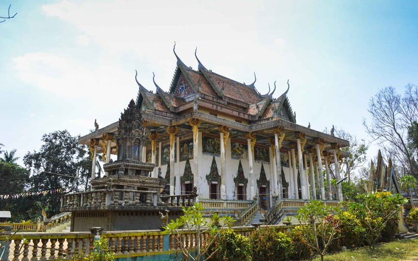 From Siem Reap: Battambang Day Trip Bamboo Train, Bats Cave - Ek Phnom Temple: white-stone Buddha views with Angkor-era gravity