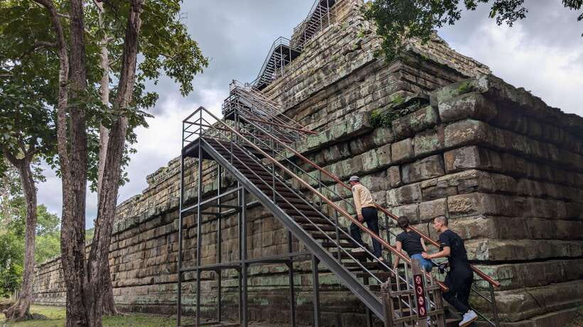 From Siem Reap: Koh Ker and Beng Mealea Private Day Tour - Koh Ker: seven-tier pyramid remnants and the quiet power of Prasat sites