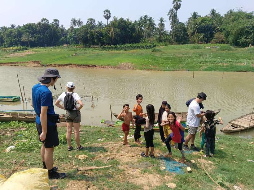 Full-day: Handicraft, Bamboo train, Killing cave, Bat Cave - Battambang City Stops: Colonial Edges, Local Symbols, and a Temple Interlude