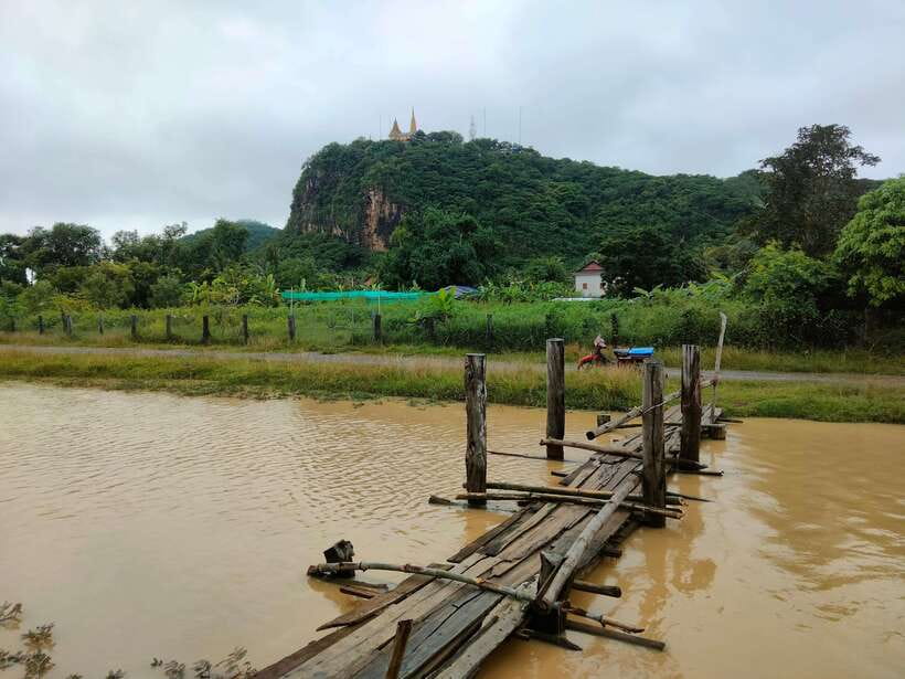 Full-day: Original bamboo train, Wat Banan, Phnom Sampov - Key highlights worth planning around