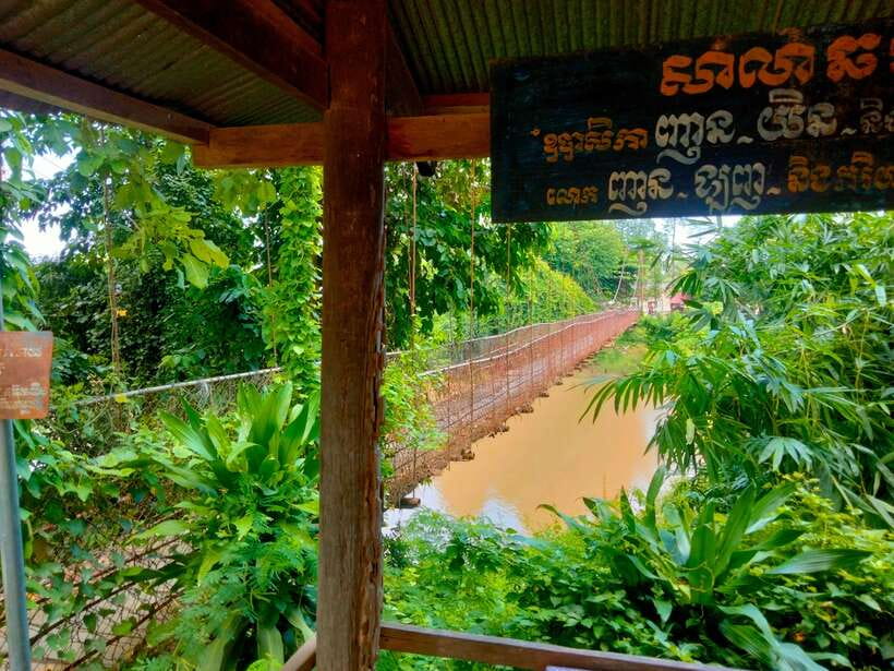 Full-day: Original bamboo train, Wat Banan, Phnom Sampov - Wat Banan climb: Phnom Sampov’s stairs, bats, and the temple viewpoint
