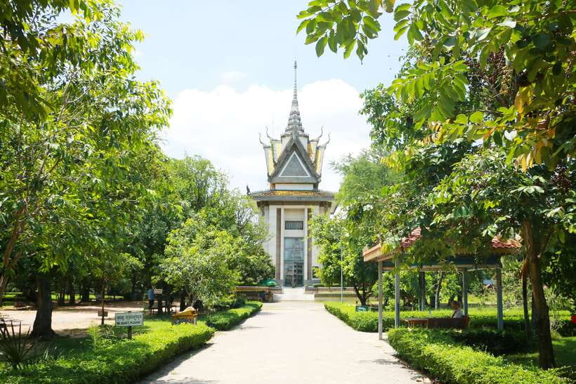 Full Day Phnom Penh City Tour with Private vehicle and guide - What to pack for a hot, walkable, rain-capable day