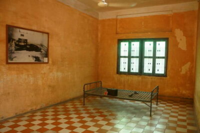 Full Day Phnom Penh City Tour with Private vehicle and guide - Price and logistics: what you’re actually paying for