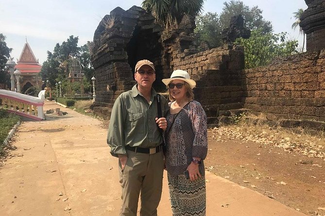 Full-Day Phnom Penh City Tours - Russian Market and the Independence Monument: Small Stops With Big Everyday Energy
