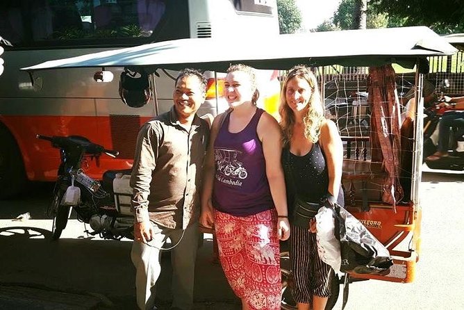 Full-Day Phnom Penh Tuk Tuk City Tours - Wat Phnom: the city’s hill story in plain sight