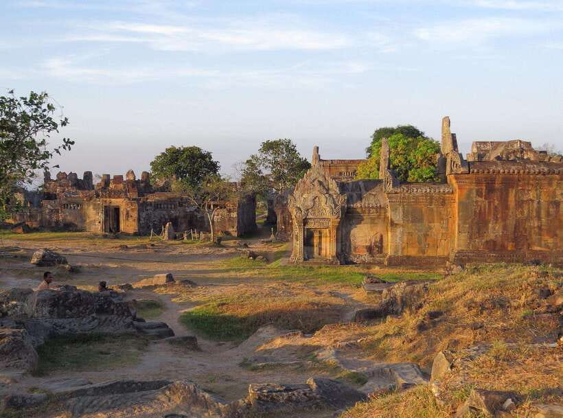 Full-Day Preah Vihear, Koh Ker and Beng Mealea Private Tour - Beng Mealea: Jungle Ruins That Still Feel Safe to Walk