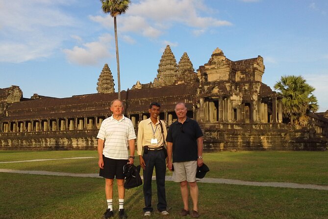 Full-Day private Tour with Sun Rise in Lost City & Angkor Wat from Siem Reap - Why a sunrise start at Angkor Wat really changes the whole day