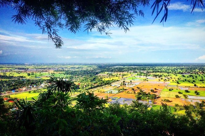 Full Day-Tour: Handicraft, Bamboo train, Killing cave. Bat cave - Stop 5: Kampong Pil Pagoda, Sangke River Suspension Bridges, and Village Time