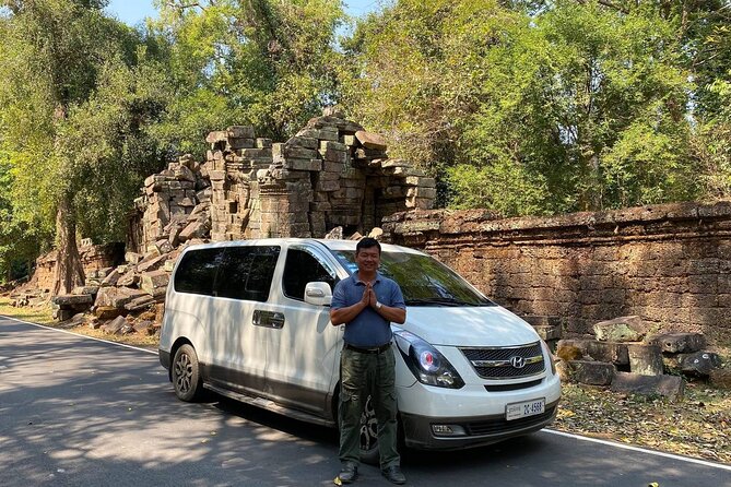 Ground Transfer/ Minivan/ Phnom Penh to Siem Reap - Air-conditioning, unlimited bottled water, and wet towels: the comfort checklist