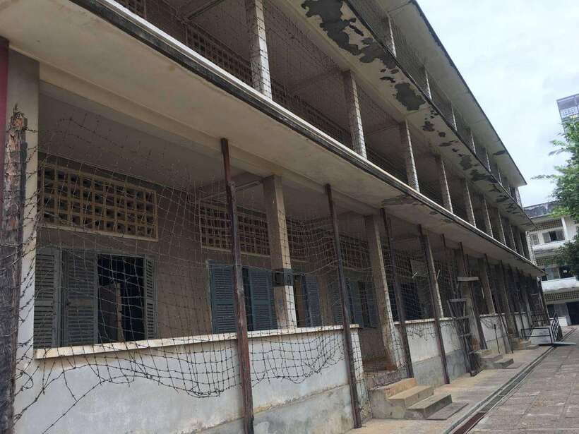 Half Day To Killing Field & S21 Genocidal Museum - The drive and timing in Phnom Penh: why private transport feels calmer