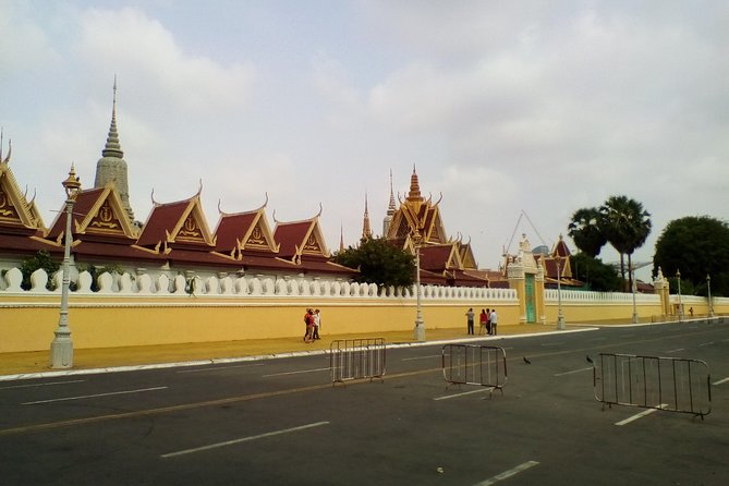 Half Day Tour to Royal Palace, Wat Phnom & Independent Monument - Time, pace, and how to avoid feeling rushed