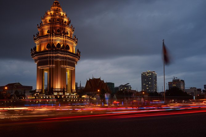 Half Day Tour to Royal Palace, Wat Phnom & Independent Monument - Who should book this tour (and who should look elsewhere)