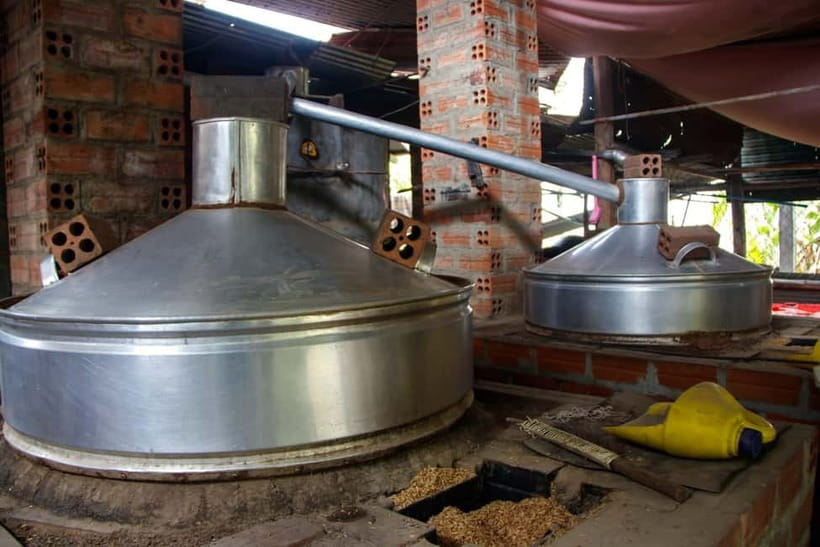 Handicraft tour/rice paper,/rice wine/bat cave Sun Set - Wat Samrong Khong: learning the Pol Pot era without rushing past it