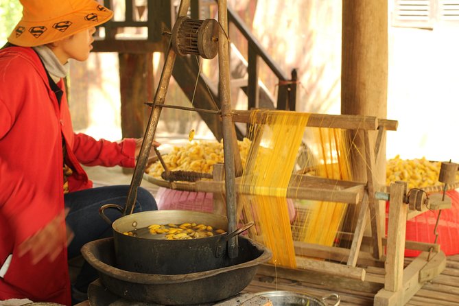 Island Community Life in Phnom Penh - Your Guide Makes the Difference (And You Can Expect English)