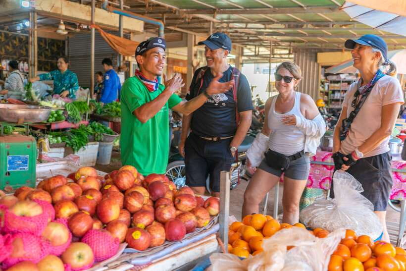 Kampong Phluk: Floating Village Sunset Bike Tour or E-Bike - Tonle Sap Sunset Cruise: Snacks, Cold Drinks, and a Calm Ending