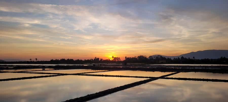 Kampot Countryside include Pepper farm, Salt field & Lake - Your half-day Kampot countryside route: what you’ll actually see