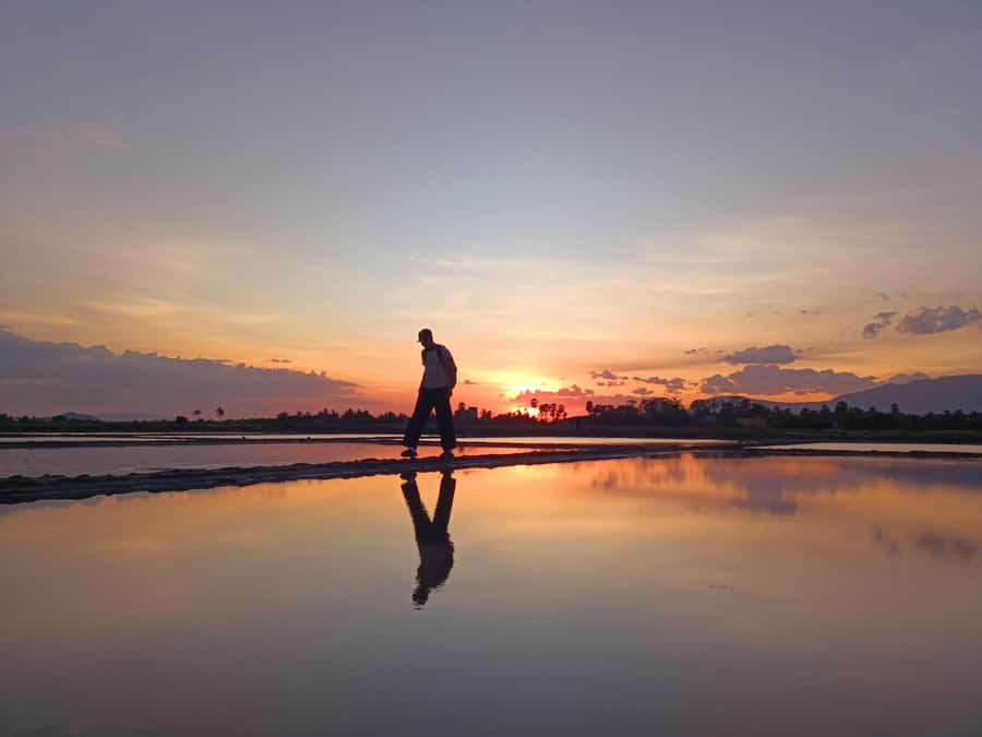 Kampot Countryside include Pepper farm, Salt field & Lake - Brateak Krola: a man-made lake with heavy history