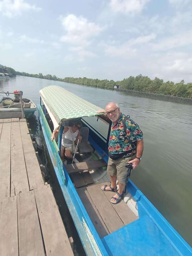 Kampot Countryside include Pepper farm,Kep crab market beach - Kep Crab Market and Beach Break: Seafood Testing and a Swim