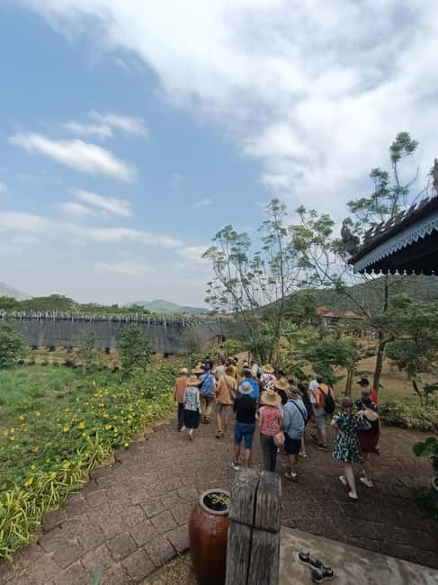 Kampot-Phnom Penh include Pepper farm Tour, Salt field, Lake - How the 6.5-hour day flows: tuk tuks, timing, and what the pace means