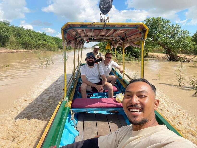Kayaking & Floating Village in Siem Reap - The Kayak Station Break: Snacks, Drinks, and a Floating Bathroom Stop