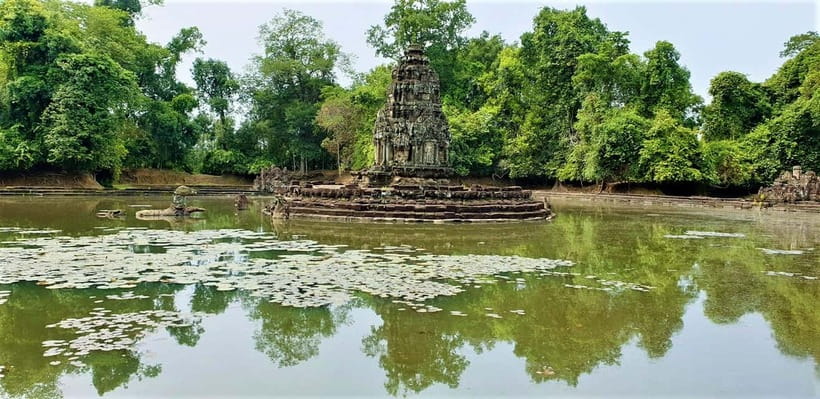 Kbal Spean Trekking Tour with Banteay Srei & Landmine Museum - Banteay Srei: pink sandstone and bas-relief focus