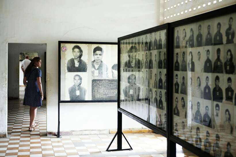 Killing Fields and S21 Half day by Private Tour - Tuol Sleng Genocide Museum (S-21): when a classroom became a prison