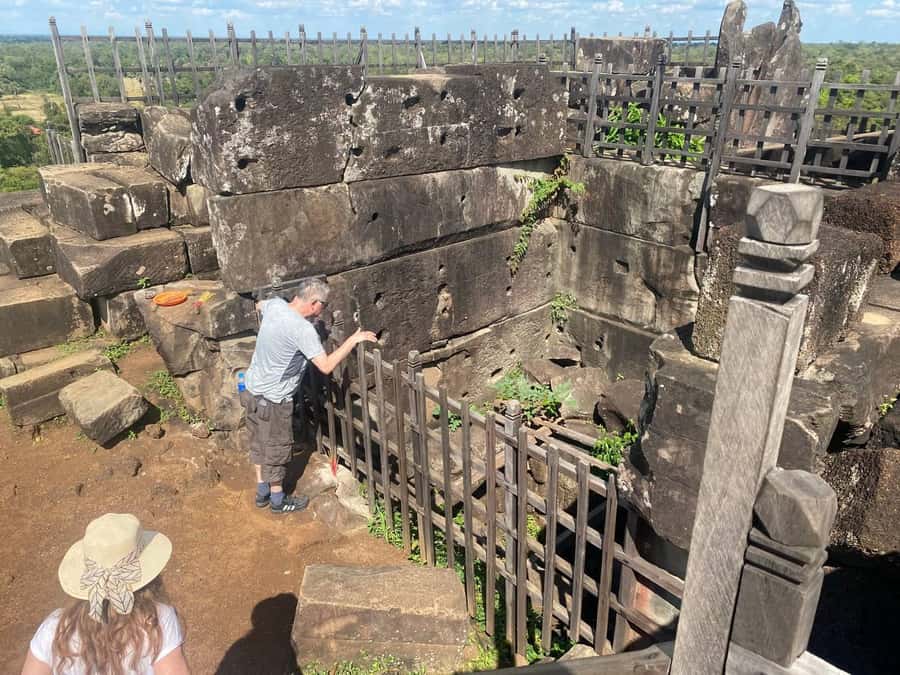 Koh Ker & Beng Mealea Temple Guided Tour - Koh Ker: The Seven-Tiered Pyramid Outside the Main Crowd