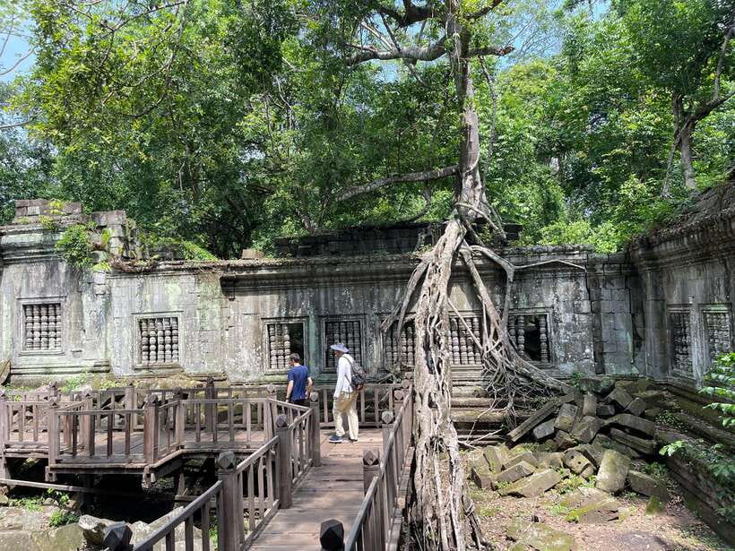 Koh Ker, Kulen Waterfall and Beng Mealea from Siem Reap - Kulen Waterfall: when the forest turns into a swim break