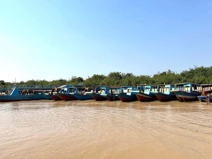 Kompong Pluk Tour - The main event: a guided motorboat through stilted Kompong Phluk
