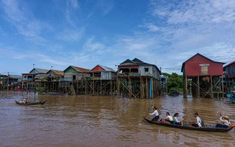 Kompong Pluk Tour - Sunset on Tonle Sap: floating café views you’ll remember