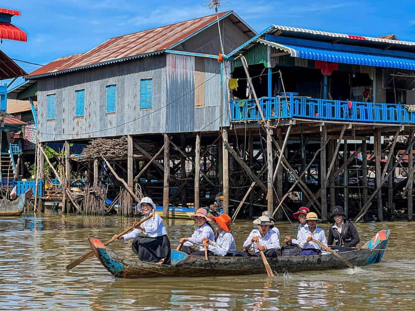 Kulen Mountain Tour with Kampong Phluk Floating Village - Preah Dak village stop: palm cake and palm sugar you can taste