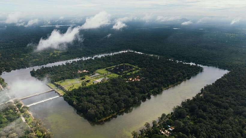 Luxury Private 2-Day Angkor Wat with English or German Guide - Option B one-day sunrise route: Angkor Chamber to Ta Prohm