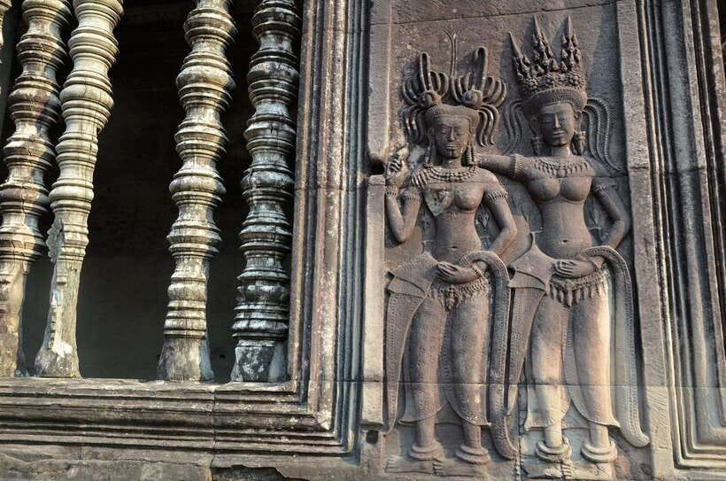 Luxury Private 2-Day Angkor Wat with English or German Guide - Crowd control that actually changes your experience