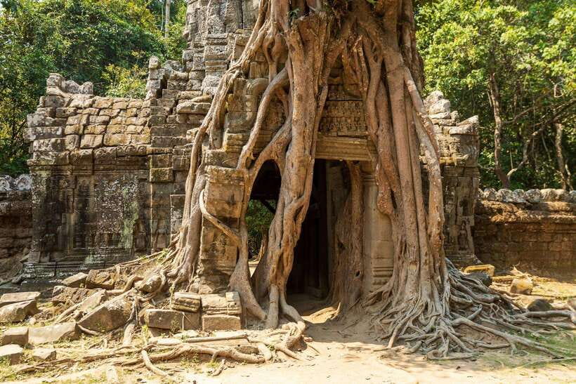 Luxury Private 2-Day Angkor Wat with English or German Guide - What to pack and how to dress for temples