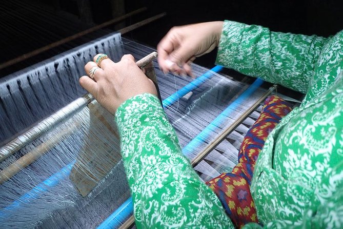MotoGirl - Day Adventure Tour - Silk-worm tour on Koh Dach: where the craft story actually starts