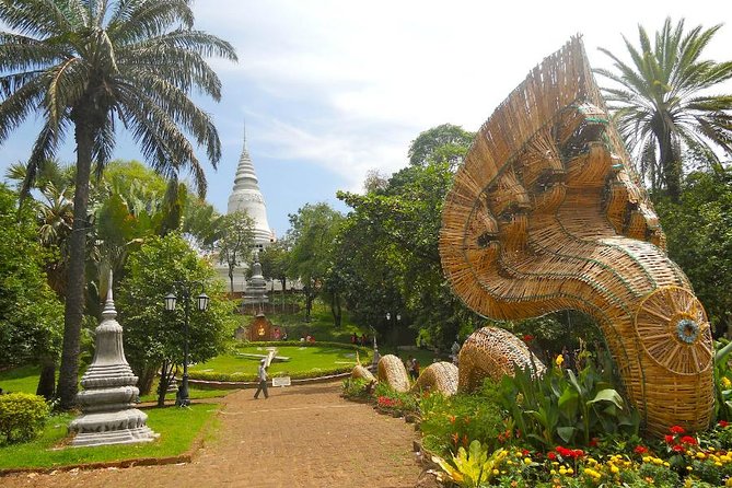 MotoGirl - Day Tour - Why this Phnom Penh scooter loop is such a smart use of time